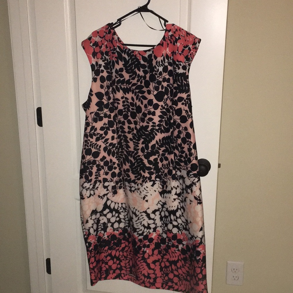 Sleeveless dress